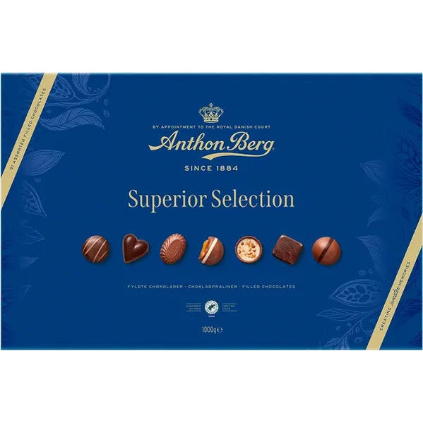 Anthon Berg Superior Selection kongeblaa chokoladeæske med guldprægning og assortede praliner
