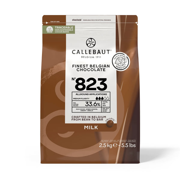 Chokladshopen Callebaut 823 mjölkchoklad 33,6% i 2,5 kg förpackning för professionell bakning och praliner.