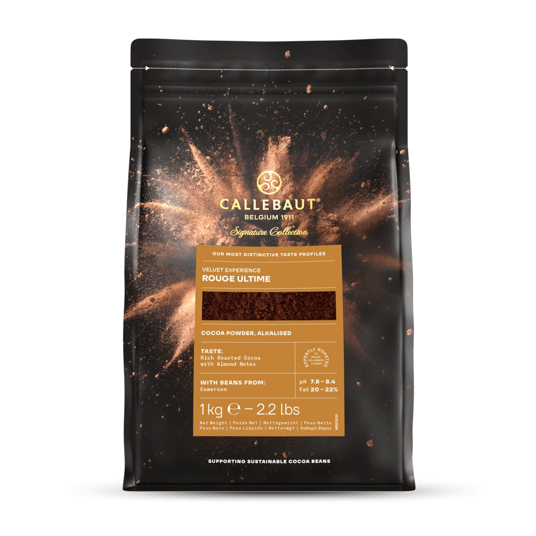 Chokladshopen Callebaut Velvet Rouge Ultime kakaopulver i 1kg förpackning med intensiv rödbrun färg och rik arom.