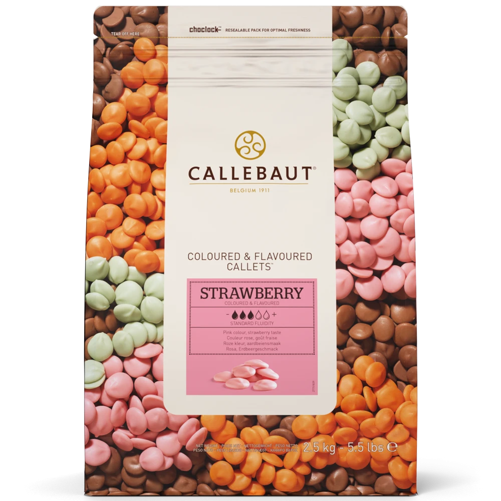 Chokladshopen Callebaut Strawberry chokladknappar i 2,5 kg påse med rosa jordgubbssmak och färgglada chokladpellets.