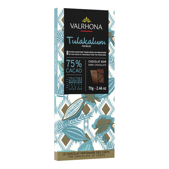 Chokladshopen Valrhona Tulakalum 75% mörk chokladkaka med dekorativt mönster och fruktiga smaknoter
