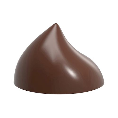 Mørkebrun poleret chokoladepraline i uregelmæssig form